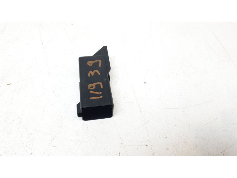 Recambio de caja precalentamiento para land rover discovery sport pure referencia OEM IAM FX23189E2AC 0281003123 