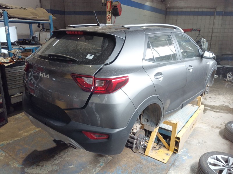 kia stonic (yb) del año 2023