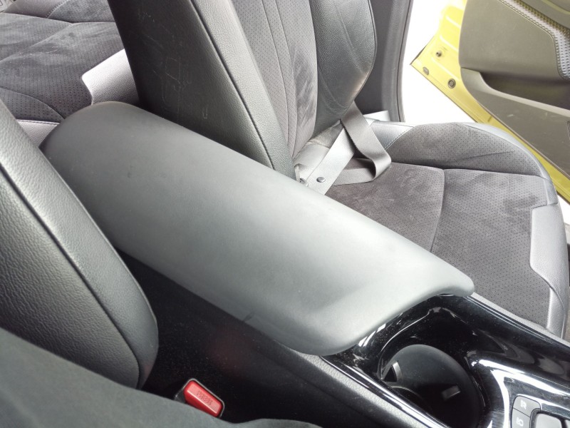 Recambio de apoyabrazos central para toyota c-hr (_x1_) 1.8 hybrid (zyx10_, zyx11_) referencia OEM IAM   