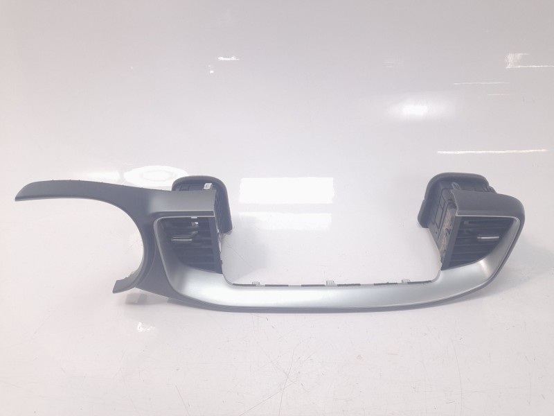 Recambio de aireador central para kia ceed concept referencia OEM IAM 84740J7AA0  