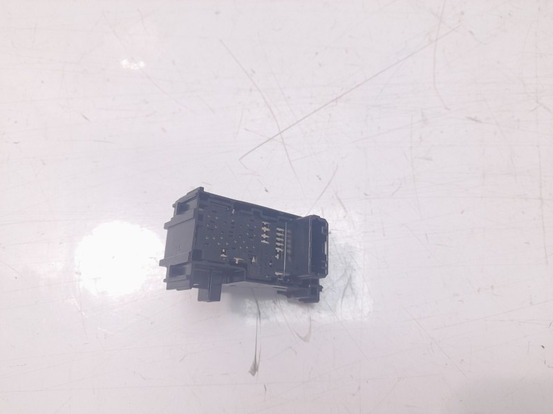 Recambio de mando elevalunas delantero derecho para toyota c-hr (_x1_) 1.8 hybrid (zyx10_, zyx11_) referencia OEM IAM 84810F4030