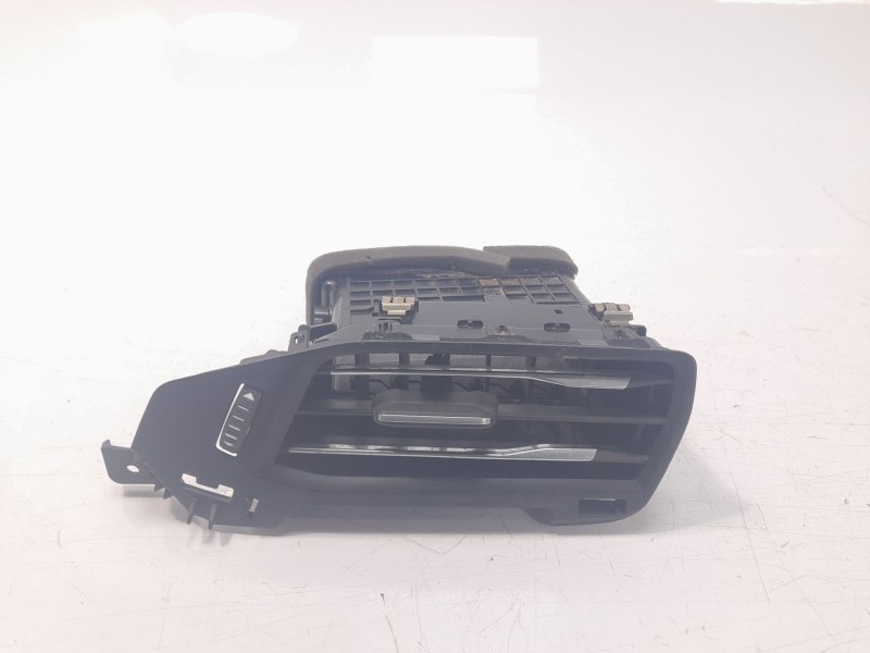 Recambio de aireador derecho para ford focus st-line referencia OEM IAM JX7B19893C  