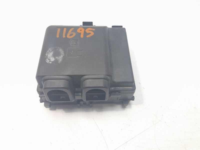 Recambio de caja reles / fusibles para ford focus st-line referencia OEM IAM NX6T14D068EHA  
