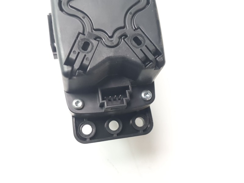 Recambio de mando multifuncion para mercedes-benz clase gla (w156) gla 200 cdi (156.908) referencia OEM IAM A2469009815  