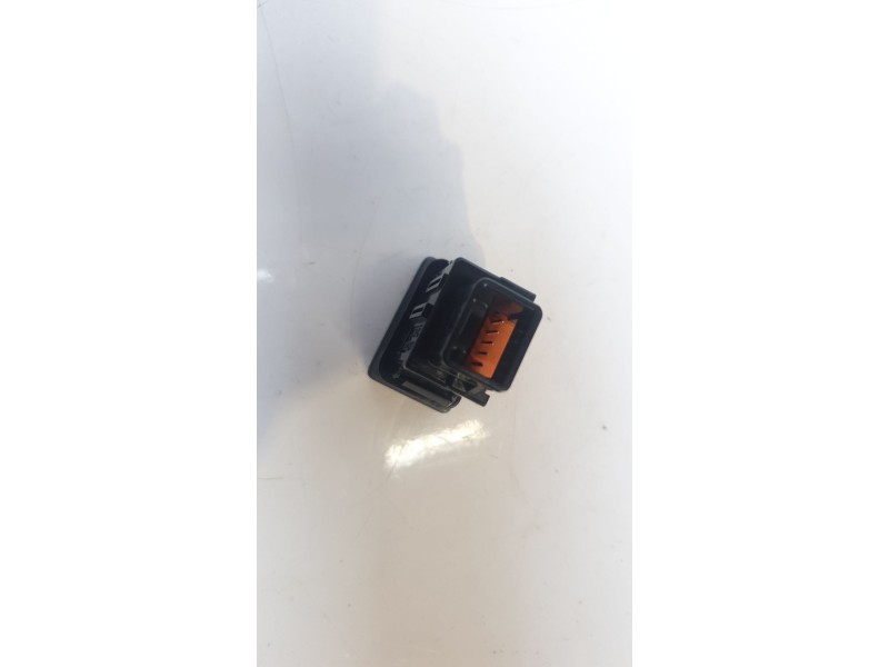 Recambio de interruptor para lexus xe2 is300h referencia OEM IAM 5670P91  