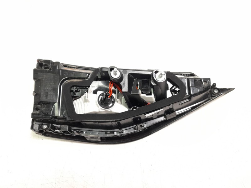 Recambio de piloto trasero derecho interior para ds ds 3 / ds 3 crossback (ur_, uc_, uj_) 1.2 puretech 130 referencia OEM IAM 98