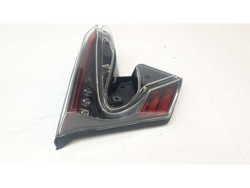 Recambio de piloto trasero izquierdo interior para toyota c-hr (_x1_) 1.8 hybrid (zyx10_, zyx11_) referencia OEM IAM 81590F4021 