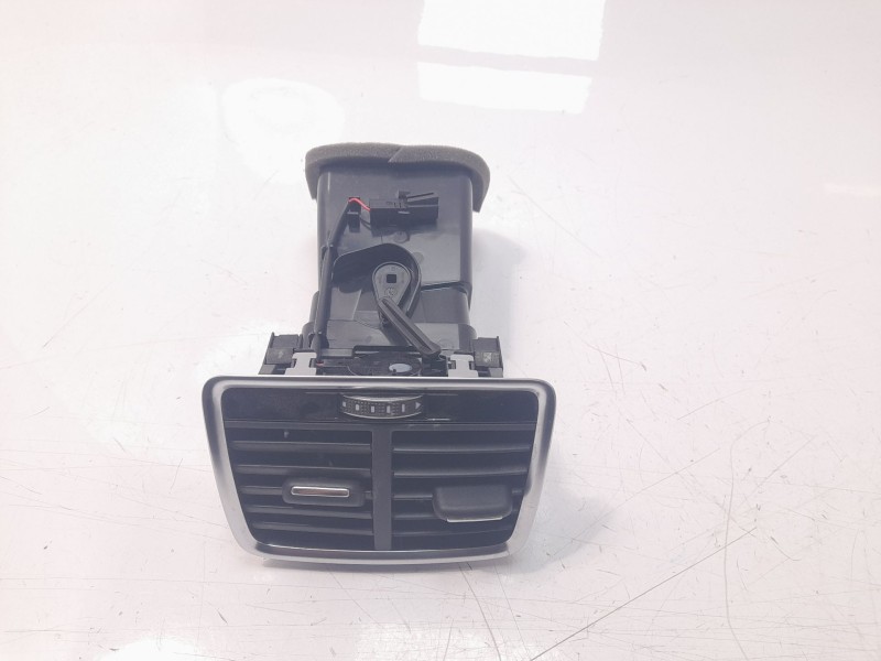Recambio de rejilla aireadora para audi q3 (8ug) attraction quattro referencia OEM IAM 8U0819203A  