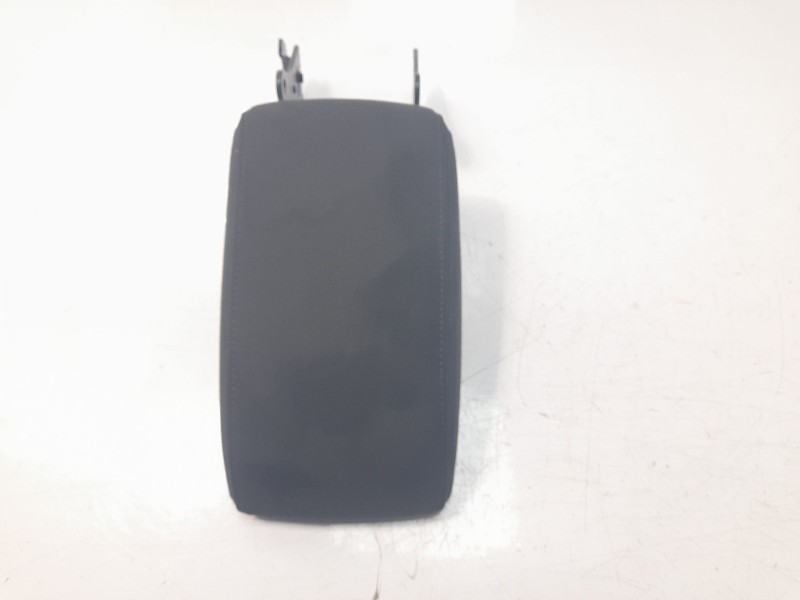 Recambio de apoyabrazos central para audi q3 (8ug) attraction quattro referencia OEM IAM 8U0864283A  