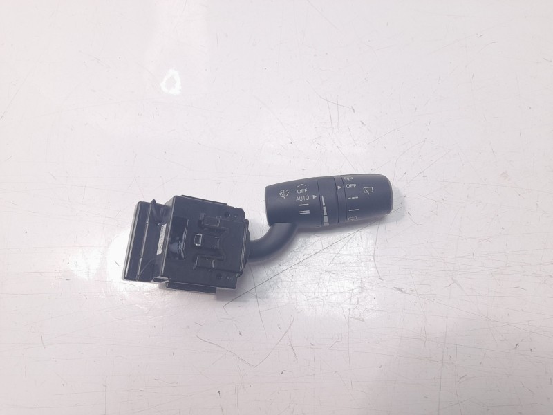 Recambio de mando limpia para mazda cx-3 100 aniversario referencia OEM IAM KD4717F899  