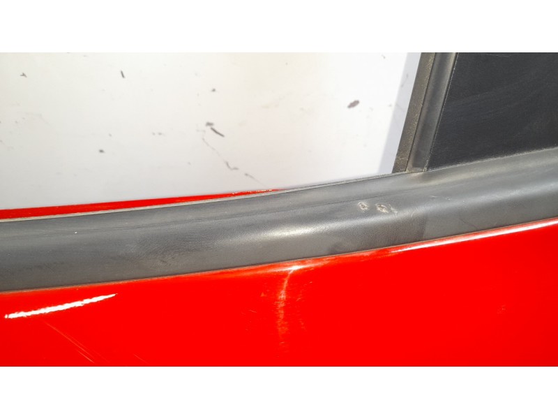Recambio de puerta trasera izquierda para hyundai kona referencia OEM IAM 77003J9000  