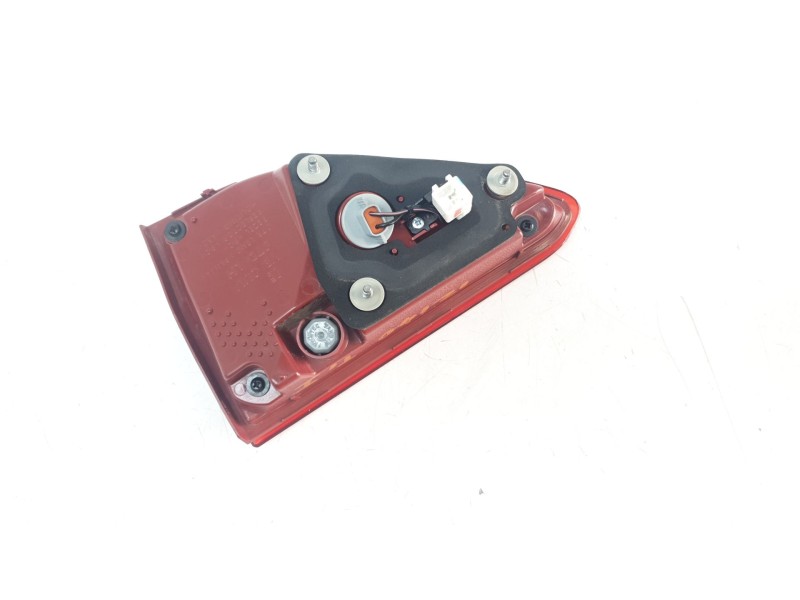 Recambio de piloto trasero izquierdo interior para kia stonic (yb) 1.2 cvvt referencia OEM IAM 92403H8400  