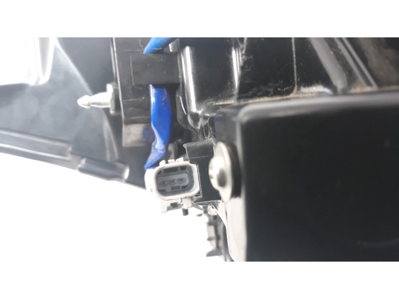 Recambio de piloto trasero derecho para lexus rc referencia OEM IAM 8155124231  