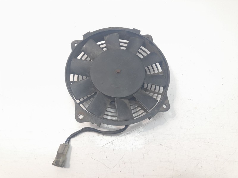 Recambio de electroventilador para kymco ak550 referencia OEM IAM 19005LDB5E000  