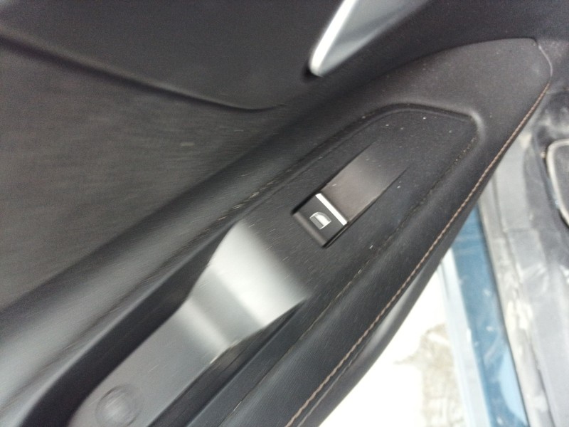 Recambio de mando elevalunas trasero izquierdo para peugeot 3008 ii suv (mc_, mr_, mj_, m4_) 1.2 thp/ puretech 130 (mrhnsm, mrhn