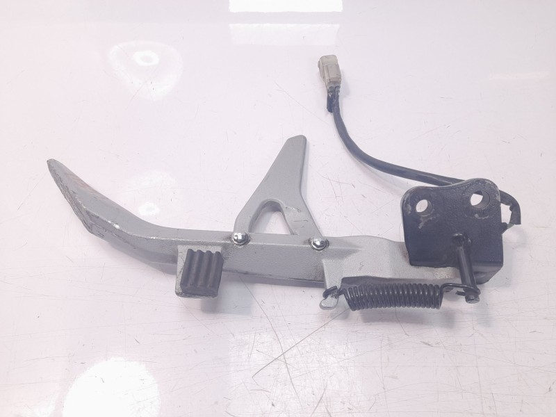 Recambio de caballete lateral para kymco ak550 referencia OEM IAM 50530LGC6E00  