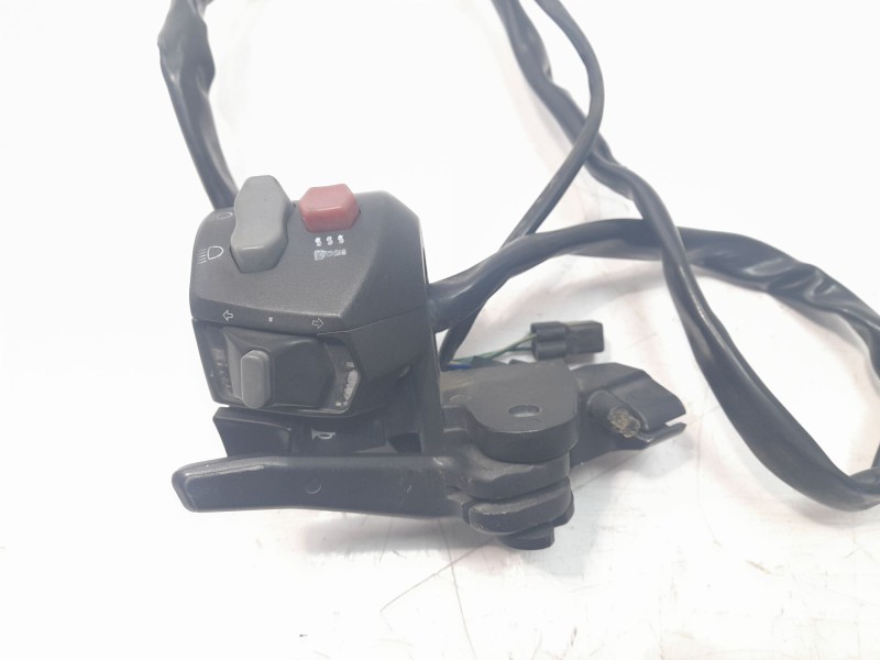 Recambio de piña luces izquierda para kymco ak550 referencia OEM IAM 3520ALGC6E00  