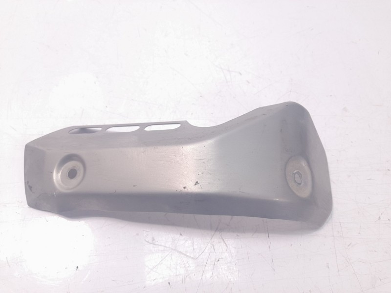 Recambio de moldura para yamaha mt-07 referencia OEM IAM B4TE460B1000  