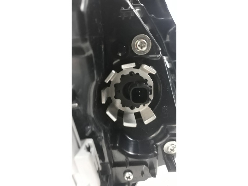 Recambio de piloto trasero derecho para lexus rc referencia OEM IAM 8155124231  