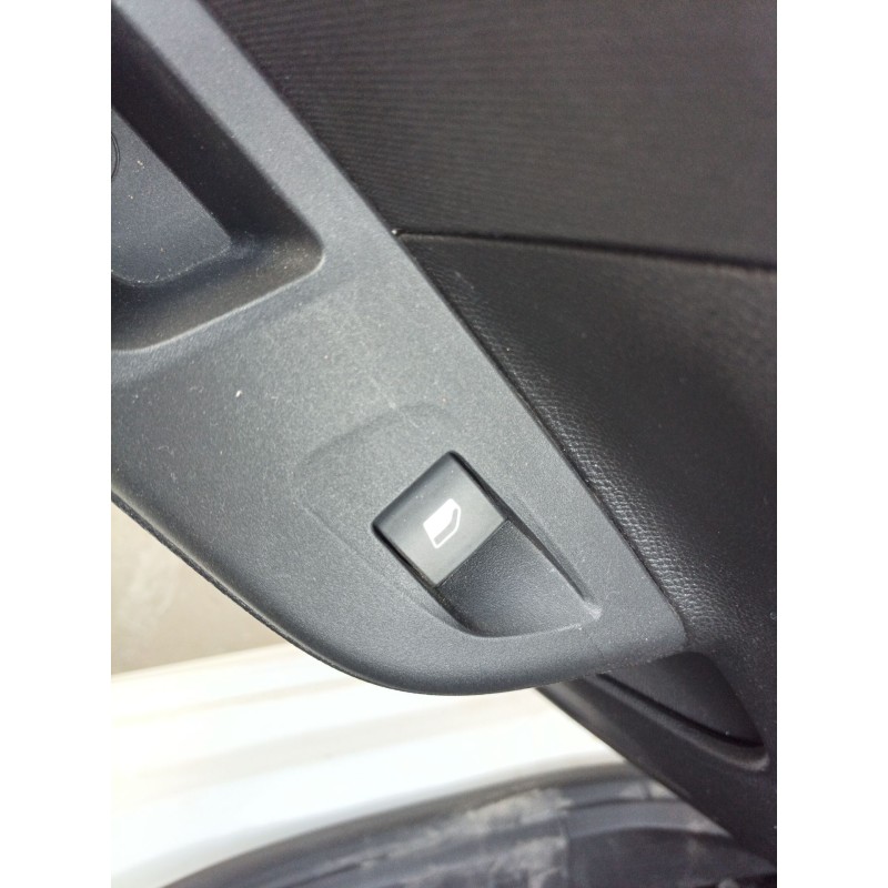 Recambio de mando elevalunas trasero izquierdo para opel corsa f (p2jo) corsa-e (68) referencia OEM IAM   