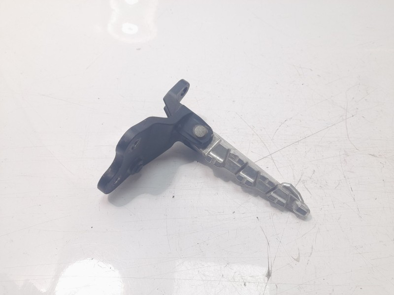 Recambio de estribo lateral para kymco ak550 referencia OEM IAM 50720ACH6900HJA  