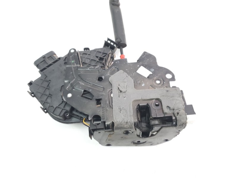 Recambio de cerradura puerta trasera derecha para land rover discovery sport (l550) 2.0 d 4x4 referencia OEM IAM CPLA26412EG  