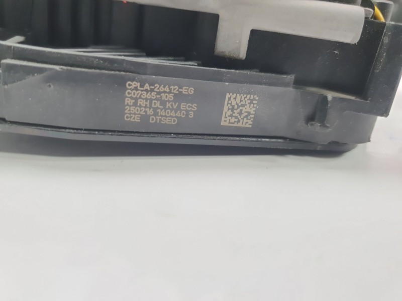 Recambio de cerradura puerta trasera derecha para land rover discovery sport (l550) 2.0 d 4x4 referencia OEM IAM CPLA26412EG  
