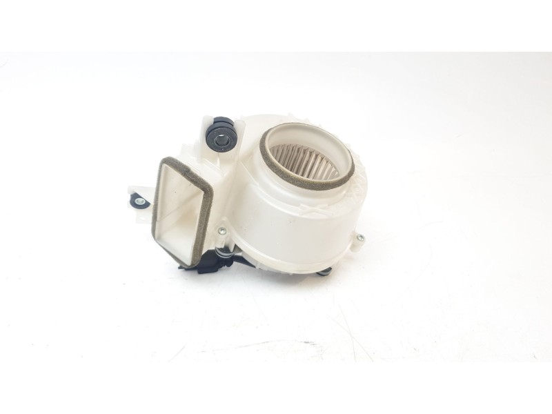 Recambio de ventilador calefaccion para lexus xe2 is300h referencia OEM IAM G923053010 1173005829 