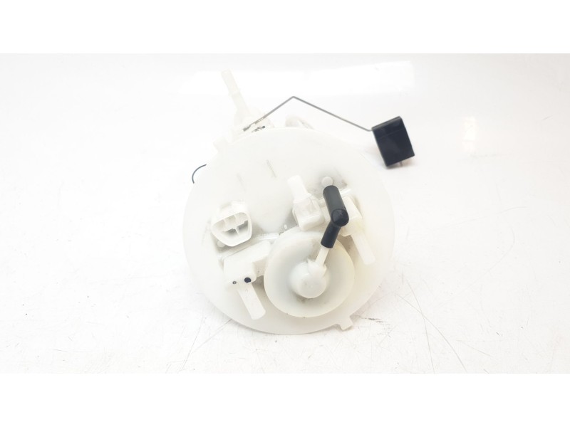 Recambio de aforador para lexus xe2 is300h referencia OEM IAM 7770430210  