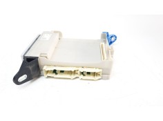 Recambio de caja reles / fusibles para lexus xe2 is300h referencia OEM IAM 8273053J31   2