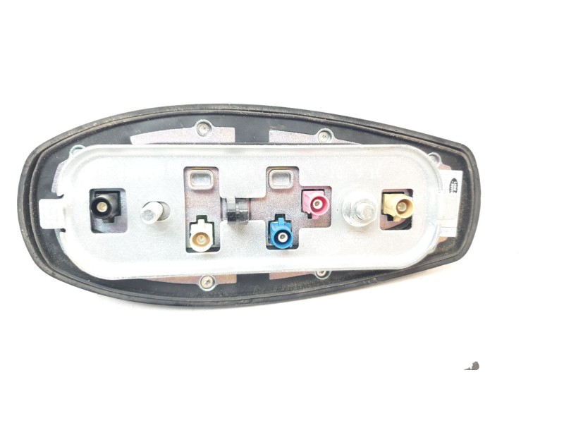Recambio de antena para land rover discovery sport pure referencia OEM IAM GJ3219C089DA  