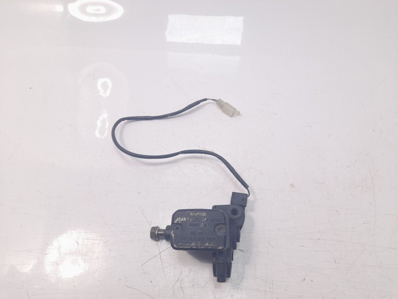 Recambio de bomba freno para kymco ak550 referencia OEM IAM 45500LGC6E00  
