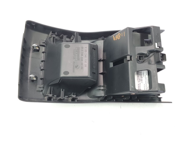 Recambio de moldura para mercedes-benz clase gla (w156) gla 200 cdi (156.908) referencia OEM IAM A2466460069  