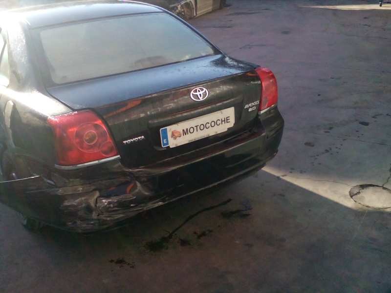 toyota avensis berlina (t25) del año 2004
