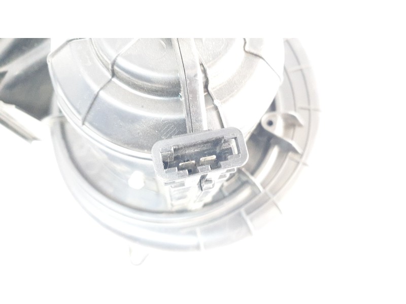 Recambio de ventilador calefaccion para land rover discovery sport pure referencia OEM IAM 9415188  