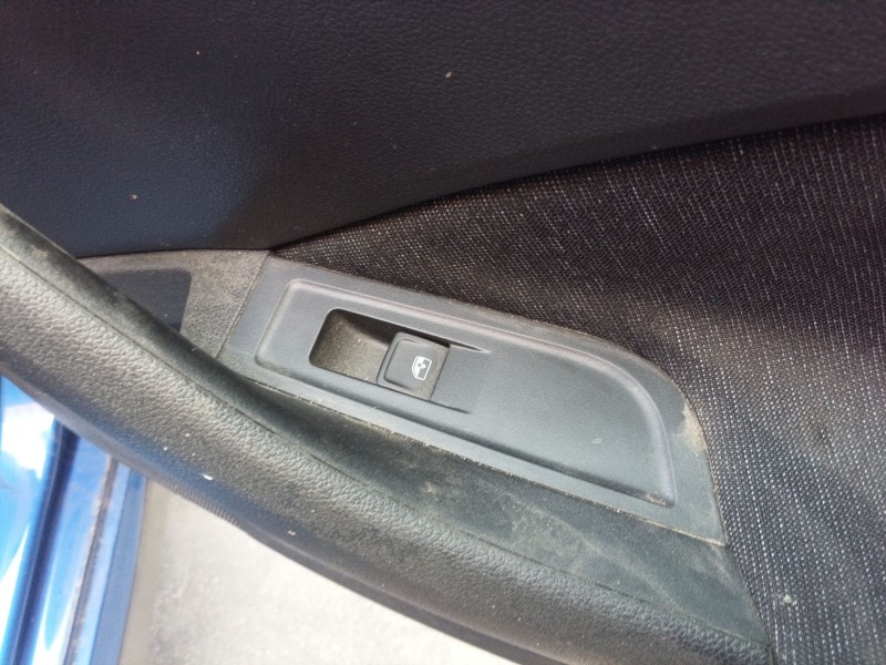 Recambio de mando elevalunas trasero derecho para skoda kamiq (nw4) 1.5 tsi referencia OEM IAM   