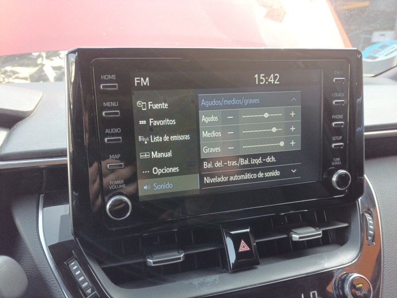 Recambio de pantalla multifuncion para toyota corolla (e21) hybrid active referencia OEM IAM   