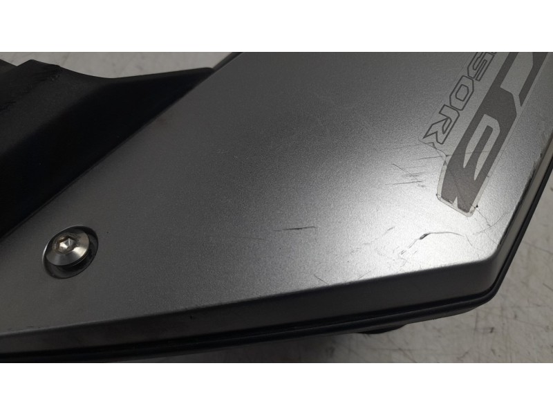 Recambio de carenado delantero izquierdo para honda cb 650r referencia OEM IAM 64431MKND500  