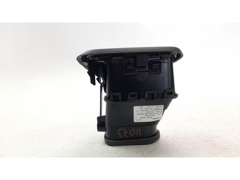 Recambio de rejilla aireadora para renault kadjar 1.6 tce energy referencia OEM IAM 687605128R  