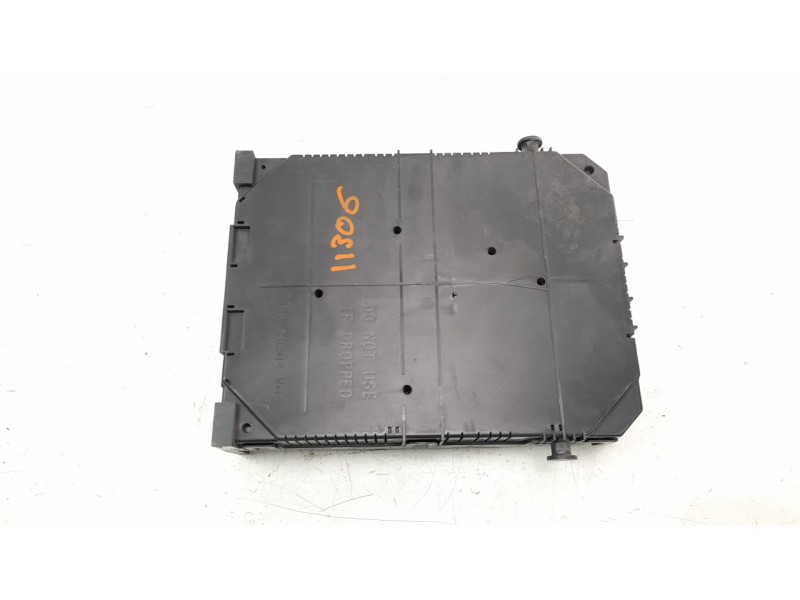 Recambio de caja reles / fusibles para citroen c4 picasso 1.2 12v e-thp referencia OEM IAM 9819851380  