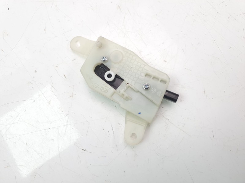 Recambio de tapa exterior combustible para kia xceed drive referencia OEM IAM PA6GF15  