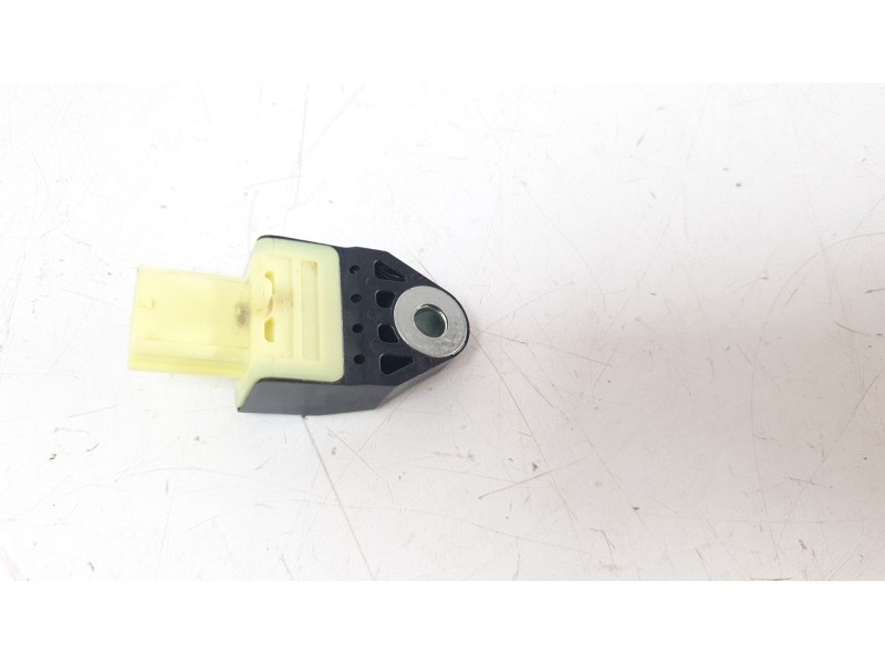 Recambio de sensor colision / impacto para lexus xe2 is300h referencia OEM IAM 8983153050  