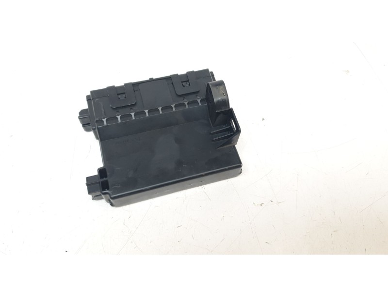 Recambio de modulo electronico para lexus xe2 is300h referencia OEM IAM 8865053562 2774007911 