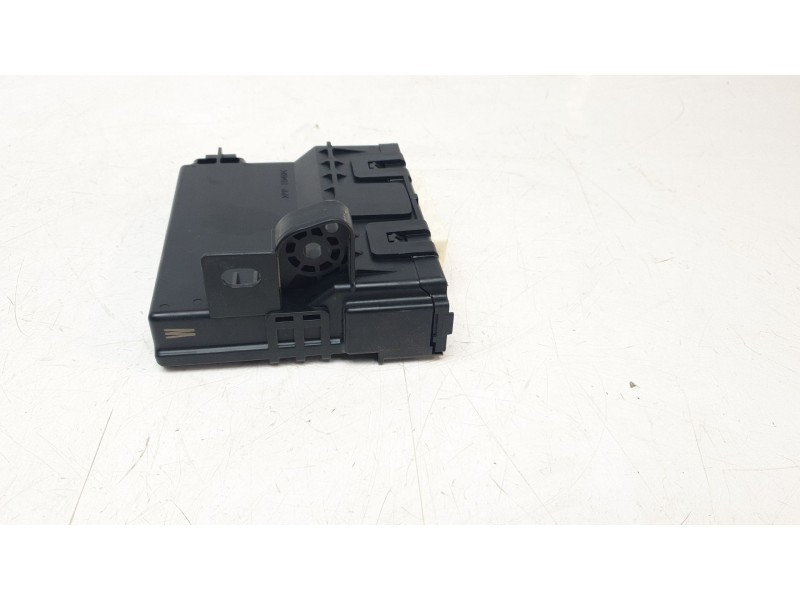 Recambio de modulo electronico para lexus xe2 is300h referencia OEM IAM 8865053562 2774007911 