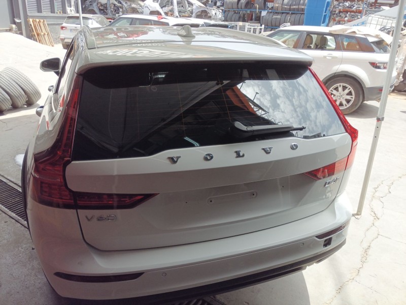 Recambio de brazo limpia trasero para volvo v60 ii cross country (227) d4 awd referencia OEM IAM   