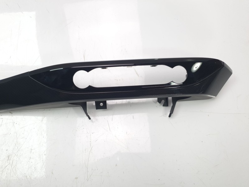 Recambio de moldura para ford kuga iii (dfk) 2.5 fhev referencia OEM IAM LV4BS045H93HCSMU1  