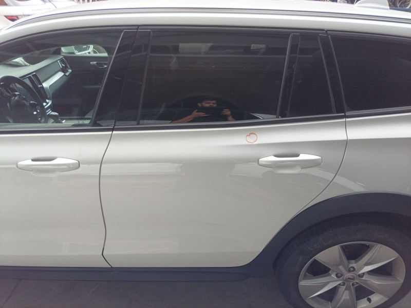 Recambio de puerta trasera izquierda para volvo v60 ii cross country (227) d4 awd referencia OEM IAM   