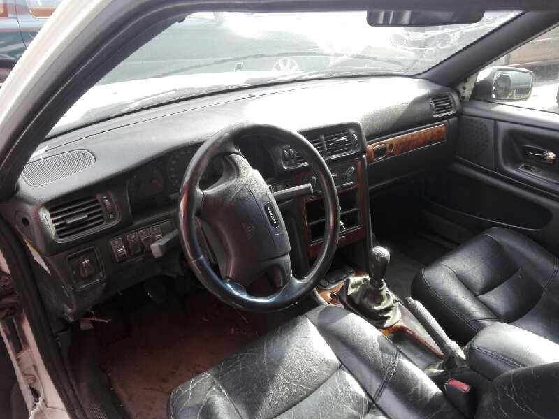 volvo s70 berlina del año 1996