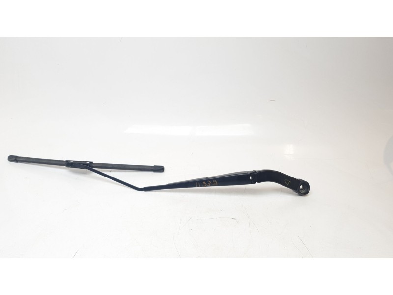 Recambio de brazo limpia delantero derecho para land rover discovery sport pure referencia OEM IAM LR064426  