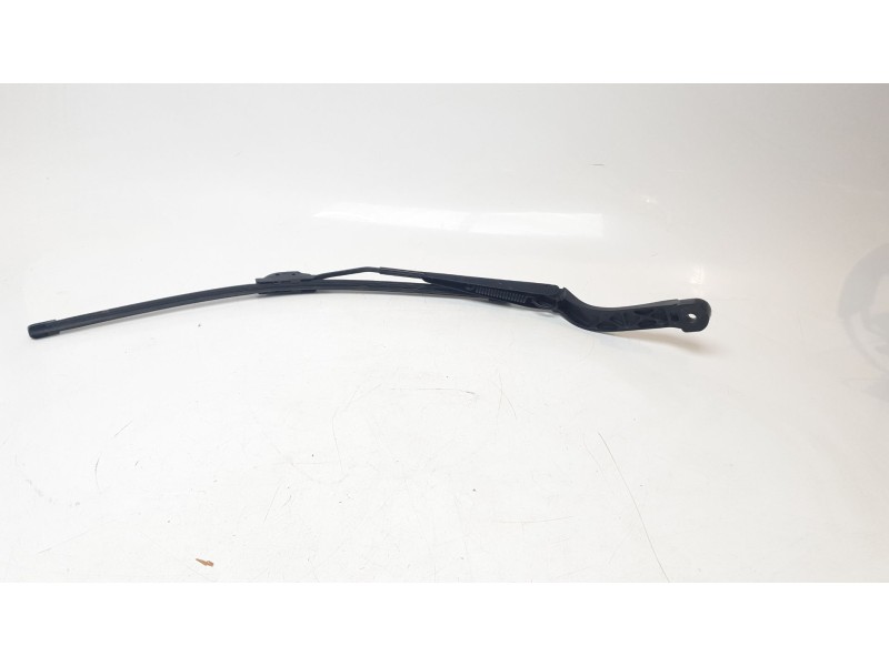 Recambio de brazo limpia delantero izquierdo para land rover discovery sport pure referencia OEM IAM LR082684  